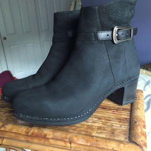 Dansko black suede leather ankle boots